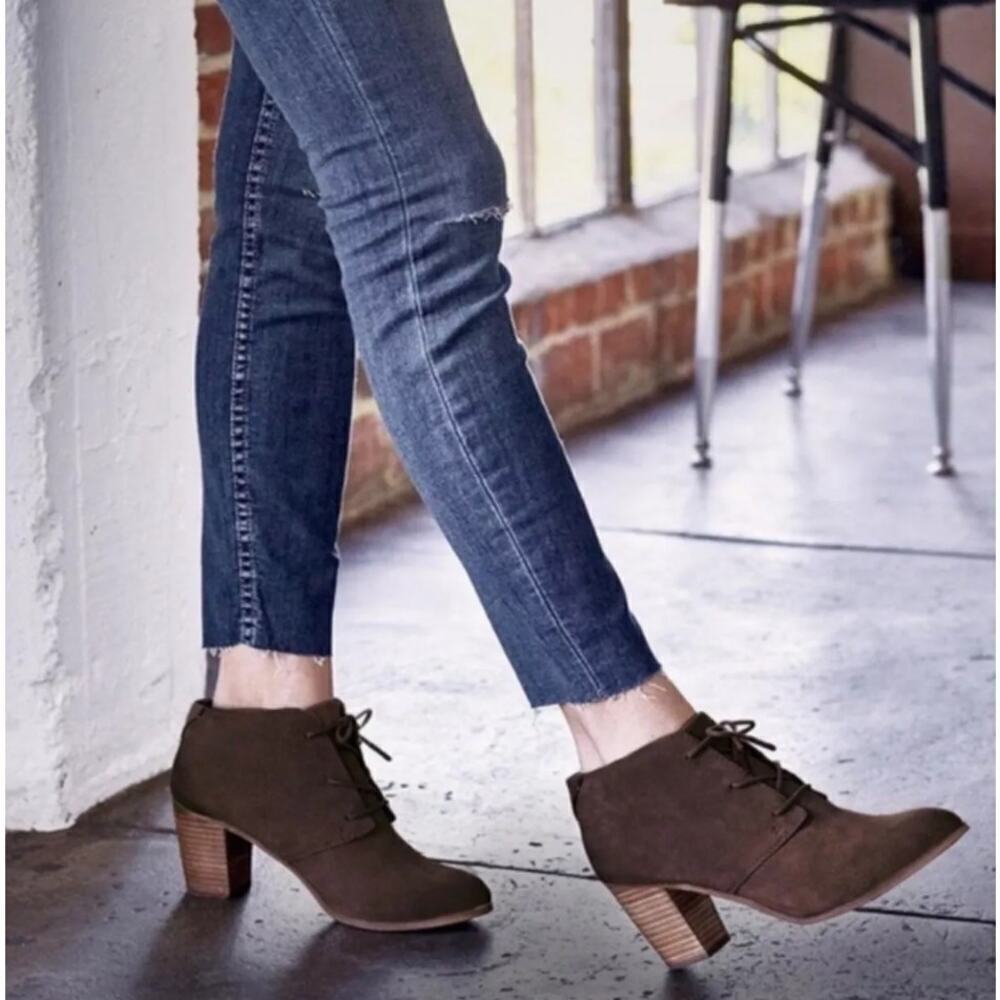 Toms Size 10 Women Brown Suede Quiet Luxury Lunata Block Heel Ankle Bootie Boot